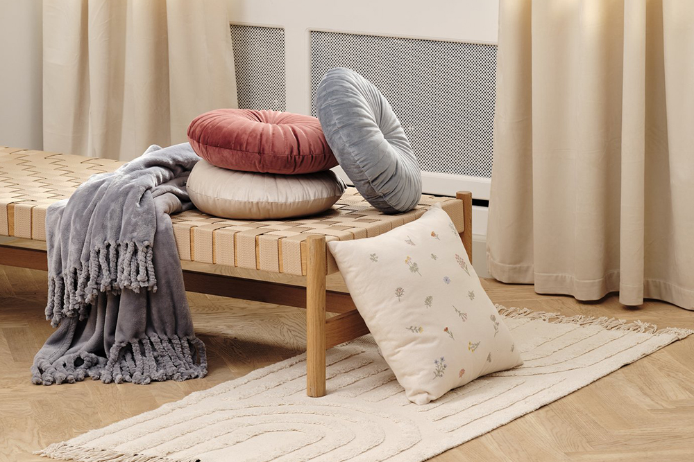 Декоративні подушки - Знижки до 60%