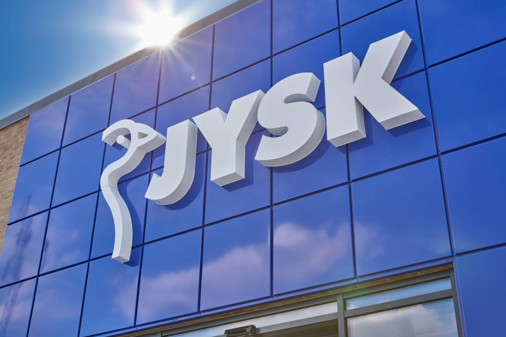 Адреса найближчого магазину