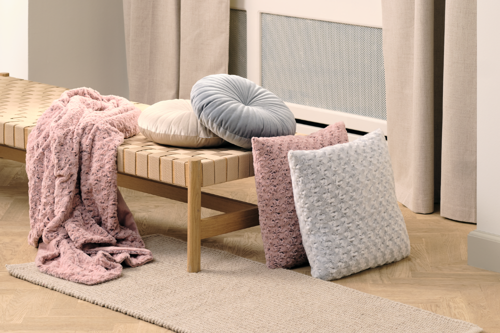 Декоративні подушки - Знижки до 50%