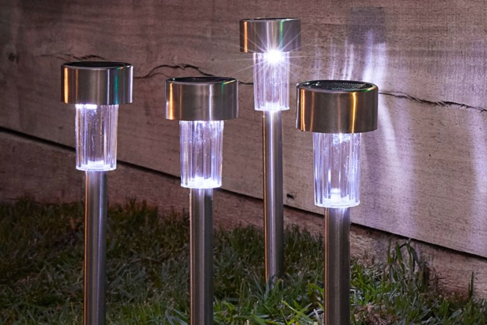 Ліхтарі на сонячних батареях - Знижки до 50%