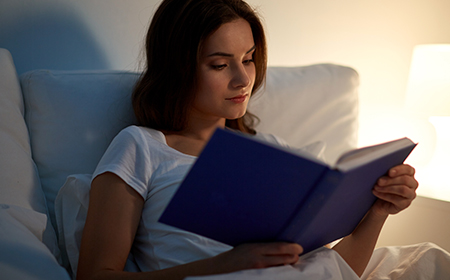 5 причин читати перед сном