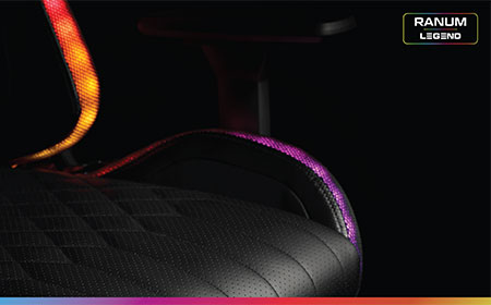 Чорне геймерське крісло з LED-підсвіткою