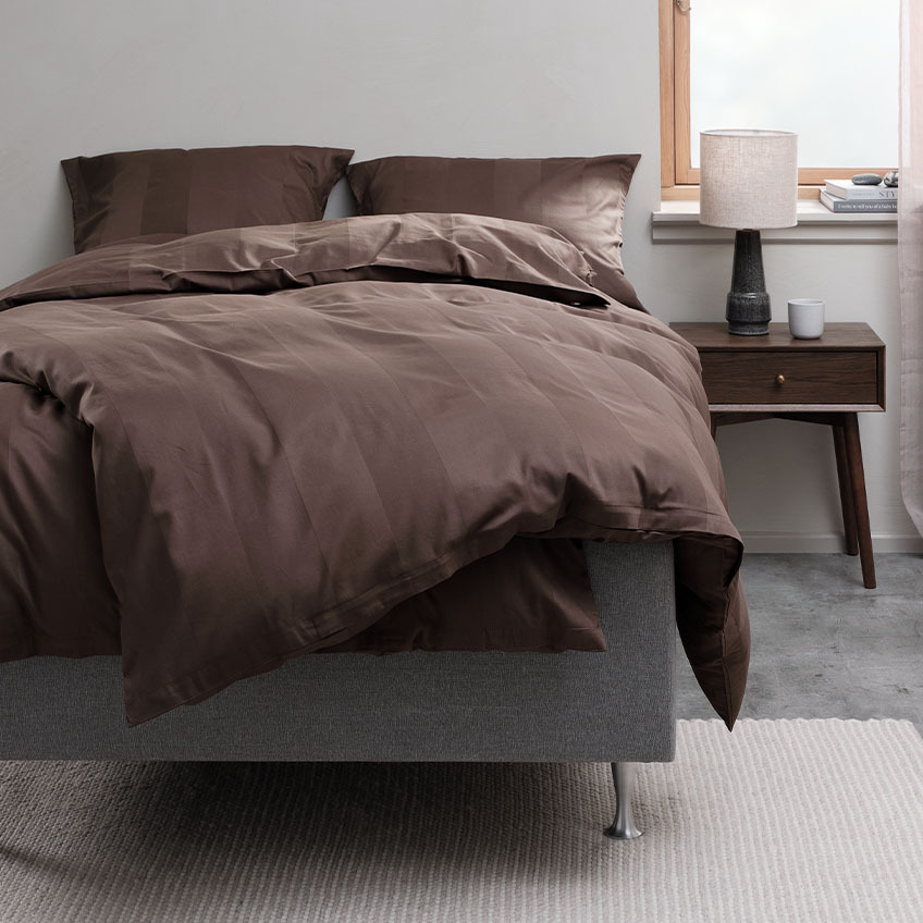 Шоколадно-коричневий комплект підковдри та бавовняної постільної білизни на ліжко в спальні