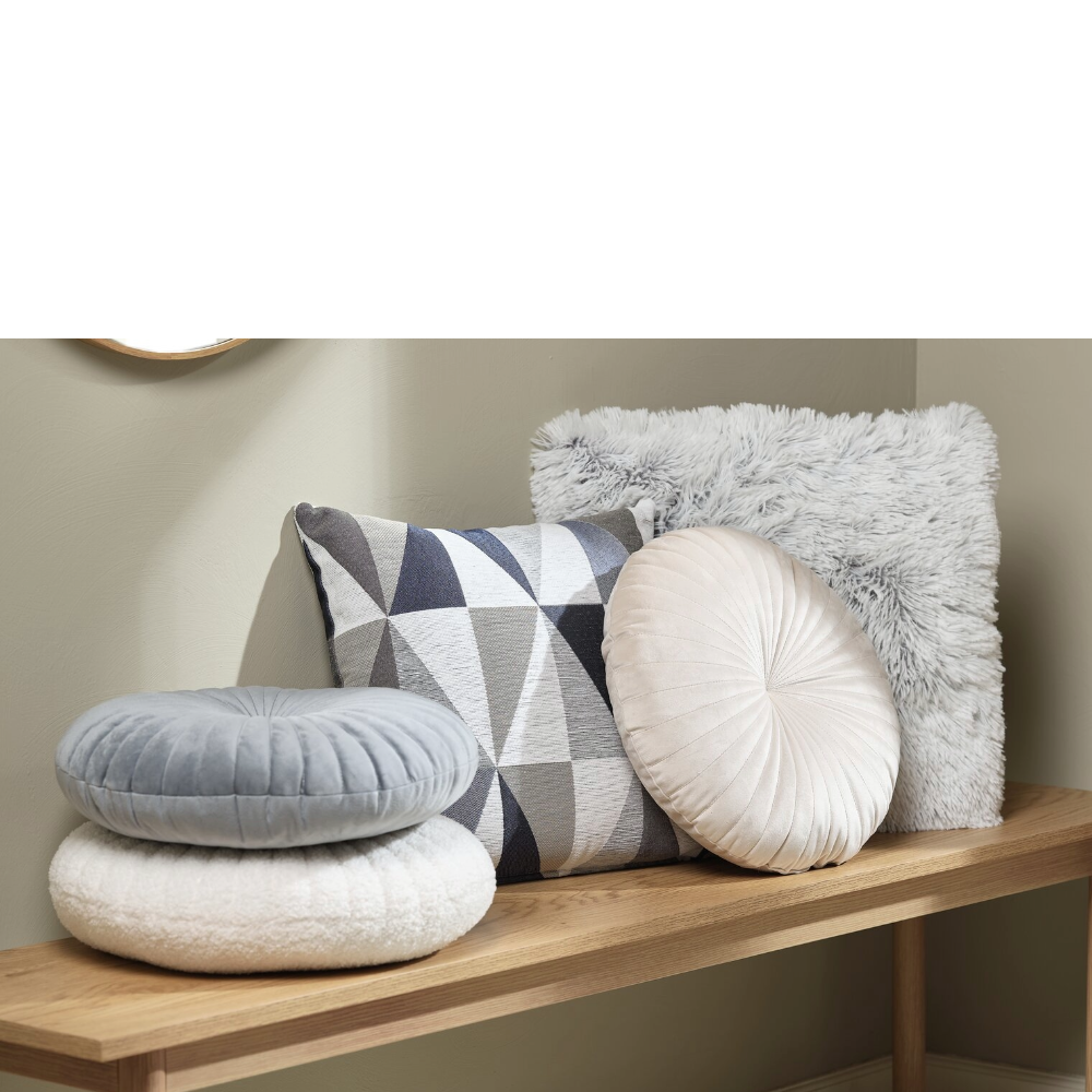 Пледи, покривала та декоративні подушки - Знижки до 70%