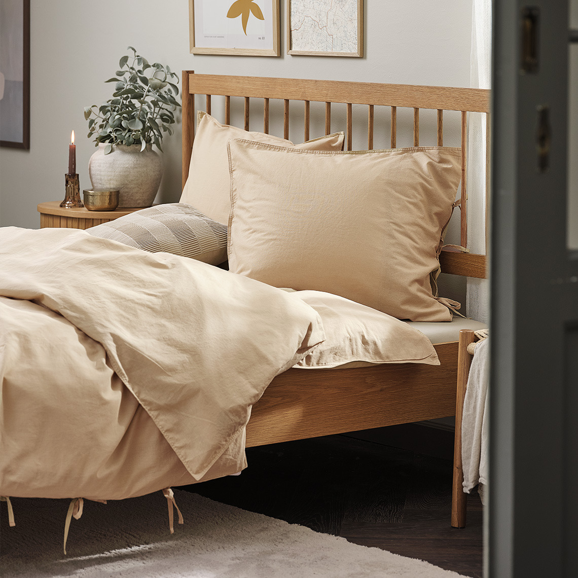 Пісочний комплект постільної білизни у спальні