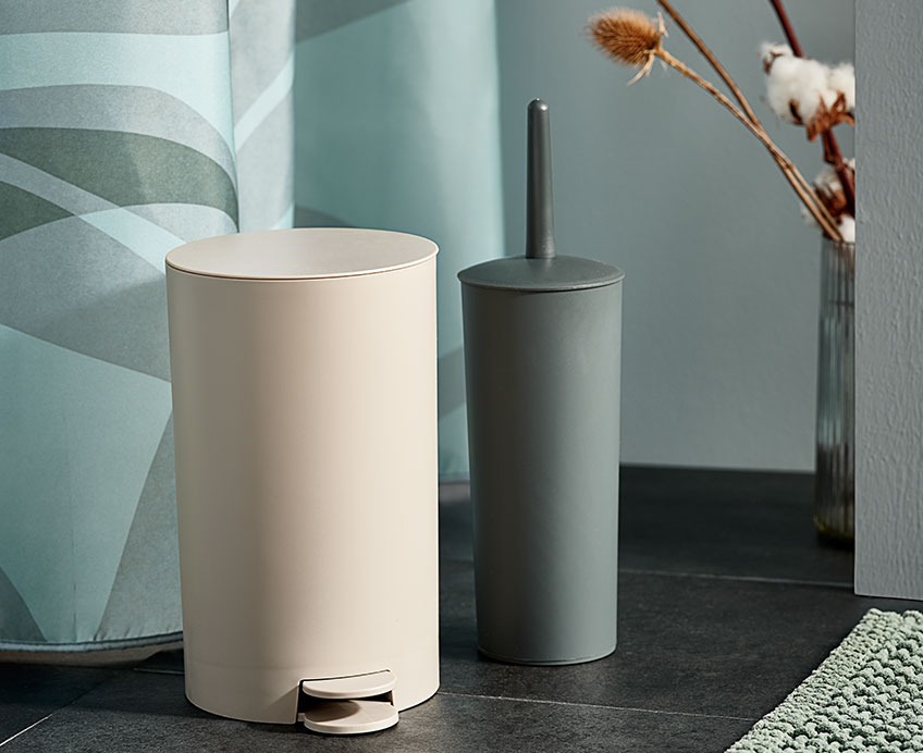 ARVIKA shower curtain, HAVERDAL toilet bin and ED toilet brush Toilet bin and toilet brush in front of a shower curtain in green colours
